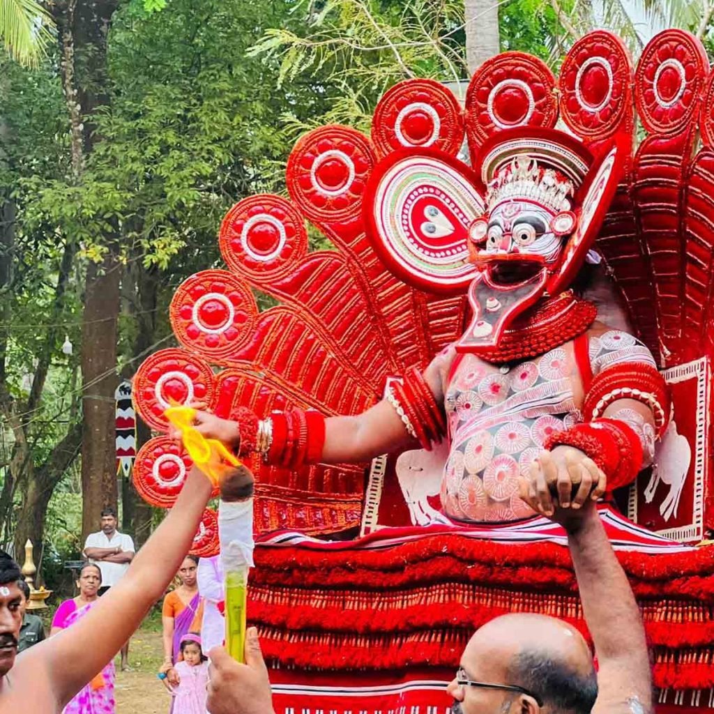 Kuttichathan theyyam