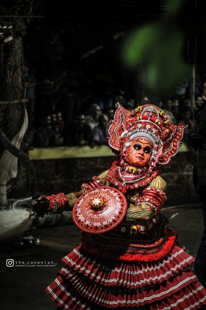 പൂമാരുതൻ-തെയ്യം-Poomaruthan-Theyyam
