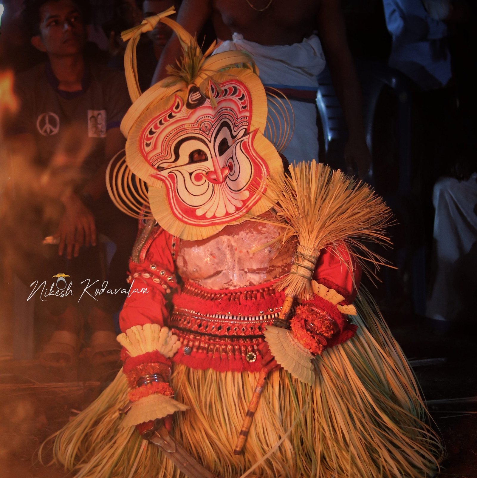 Pottan-Theyyam-Hiddenmantra