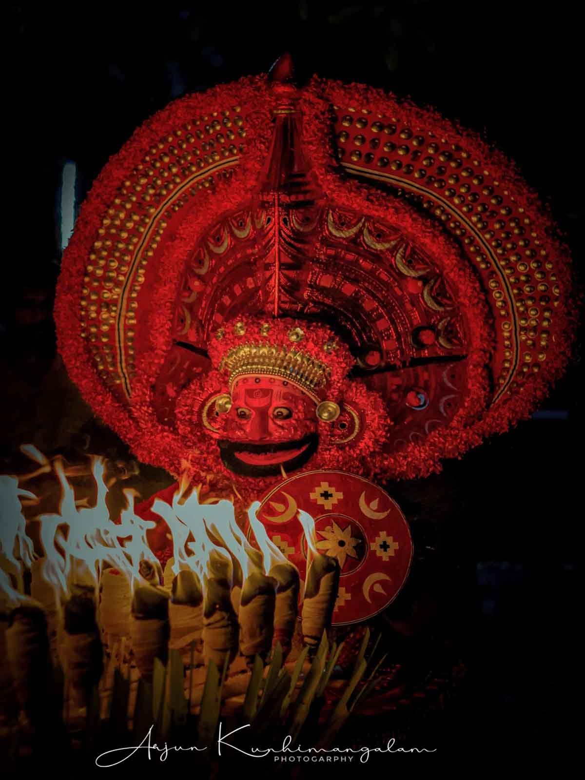 kathivanoor veeran theyyam kathivanoor veeran theyyam