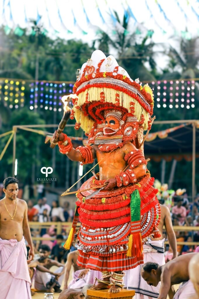 Vayanattu Kulavan Theyyam [Image Credit: Prashanth Puthiyakandam]